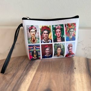 Two wristlet, coin purse, frida.